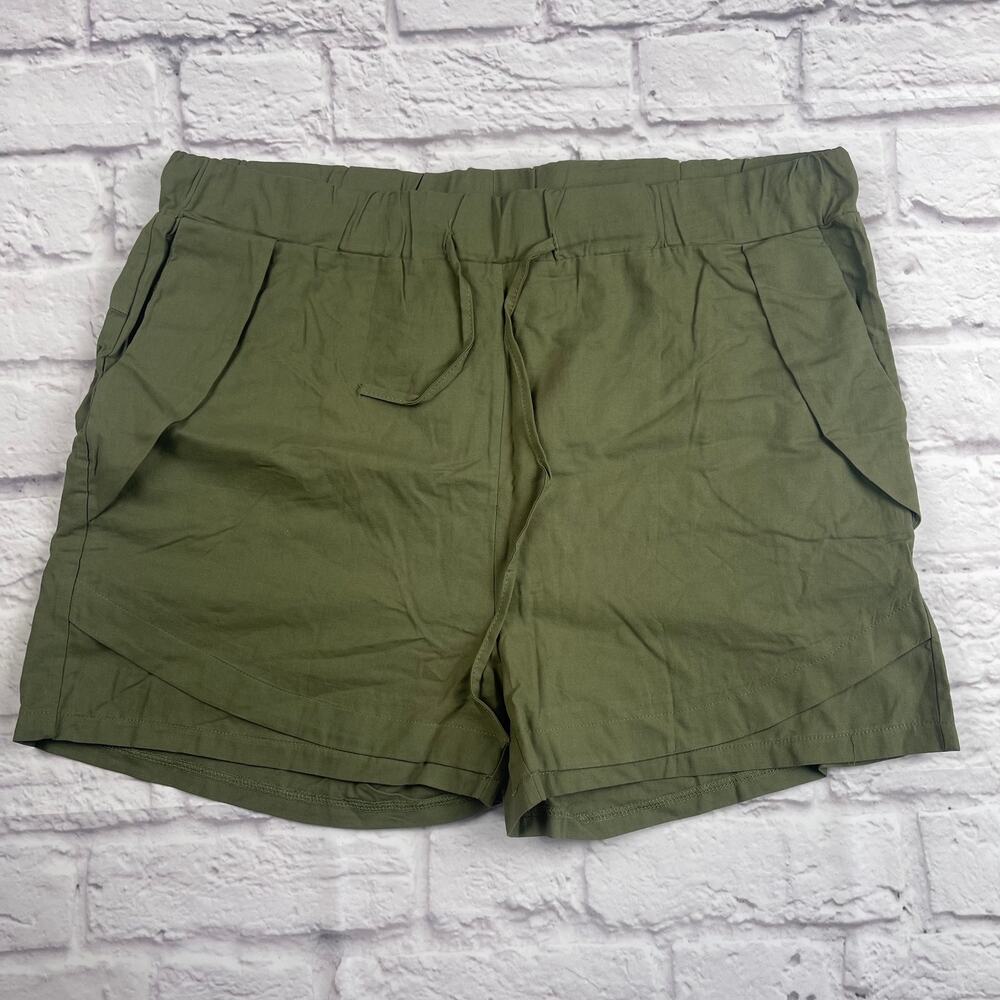 Women's Green Shorts Size XL